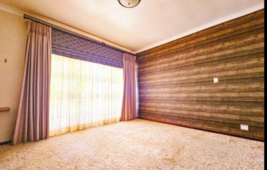 5 Bedroom Property for Sale in Dan Pienaar Free State